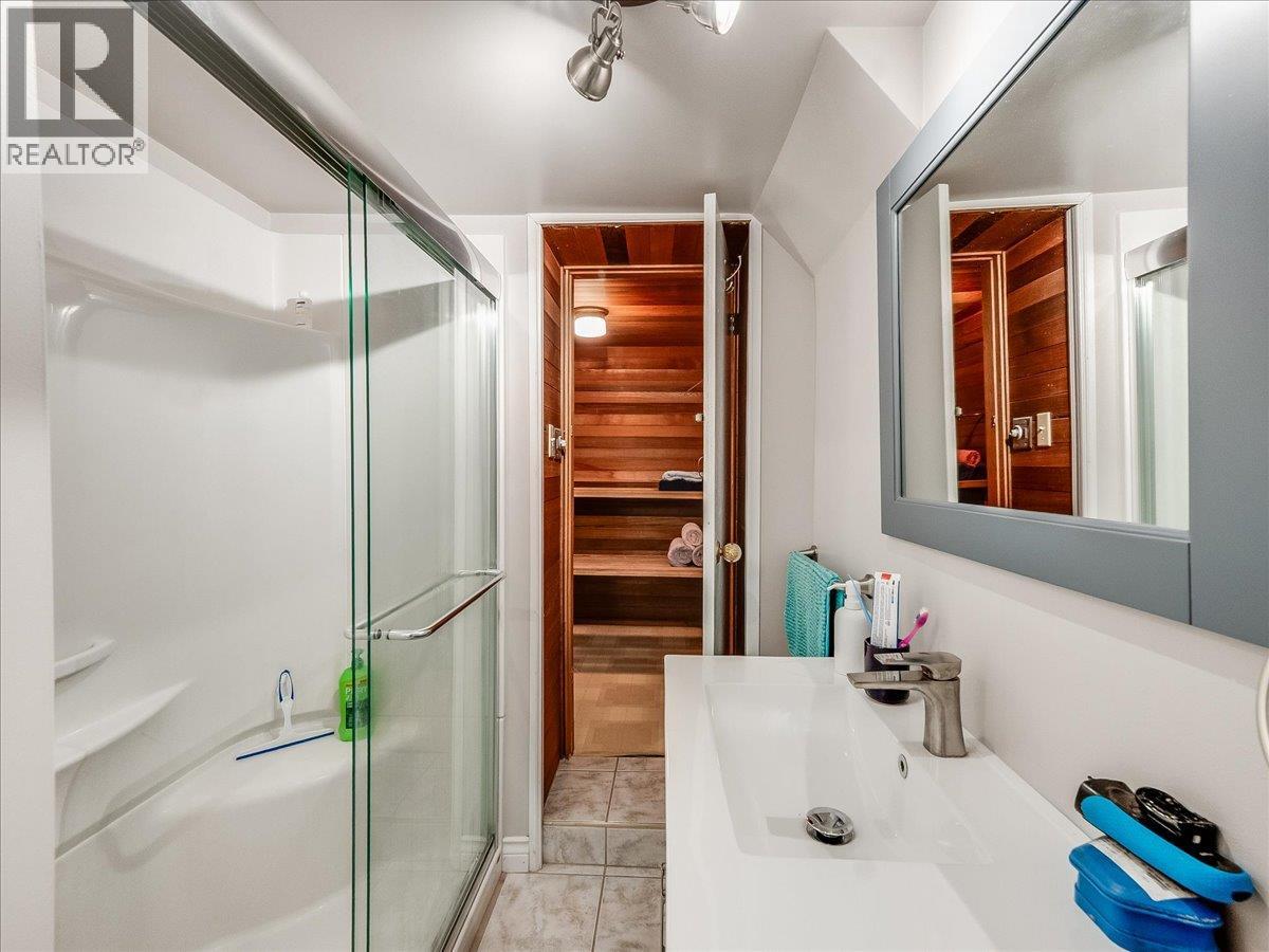 3441 LABURNUM Drive - 50