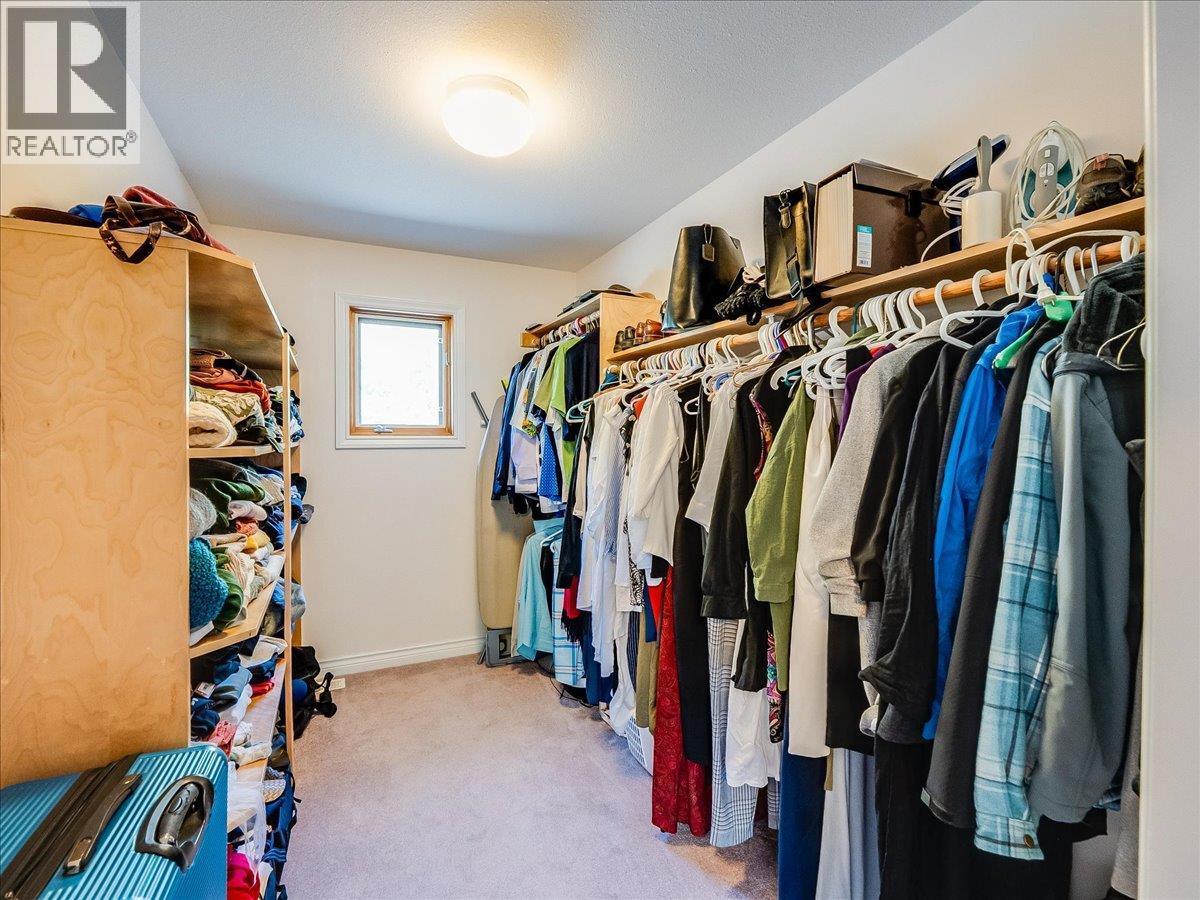 3441 LABURNUM Drive - 38