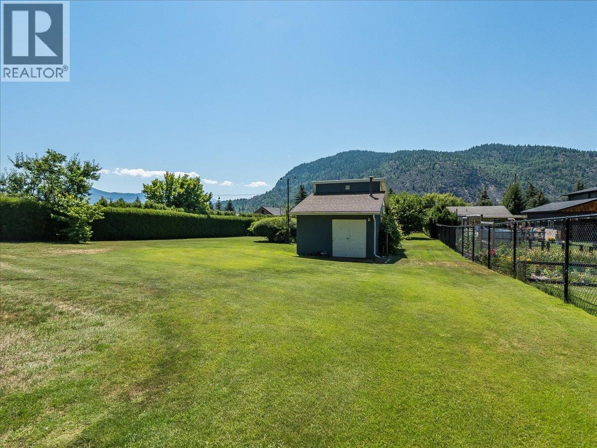 3441 LABURNUM Drive - 69