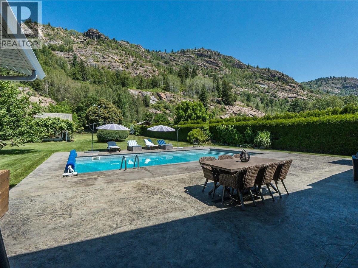 3441 LABURNUM Drive - 65
