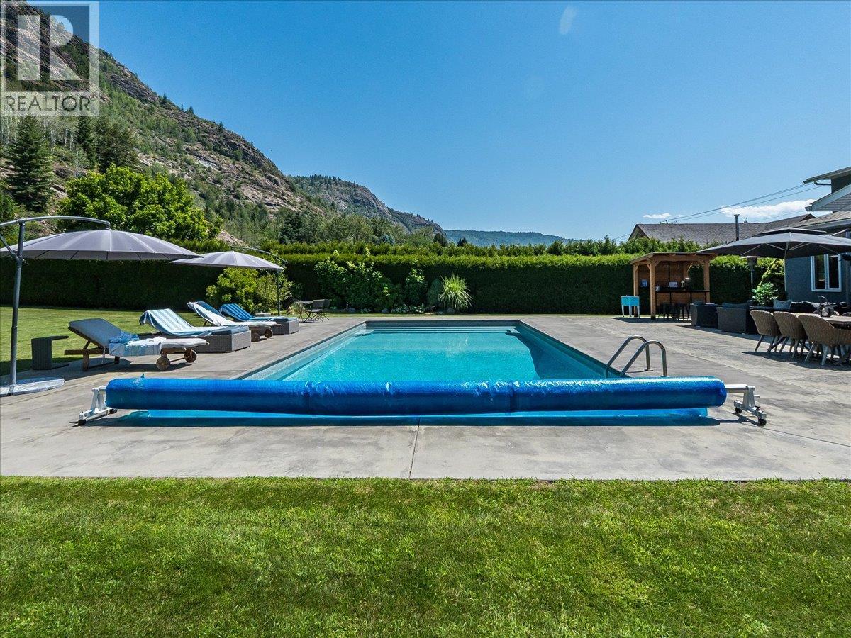 3441 LABURNUM Drive - 63