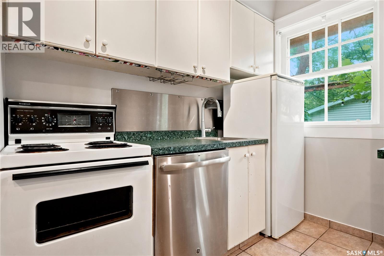 2221 Montague STREET — photo 14