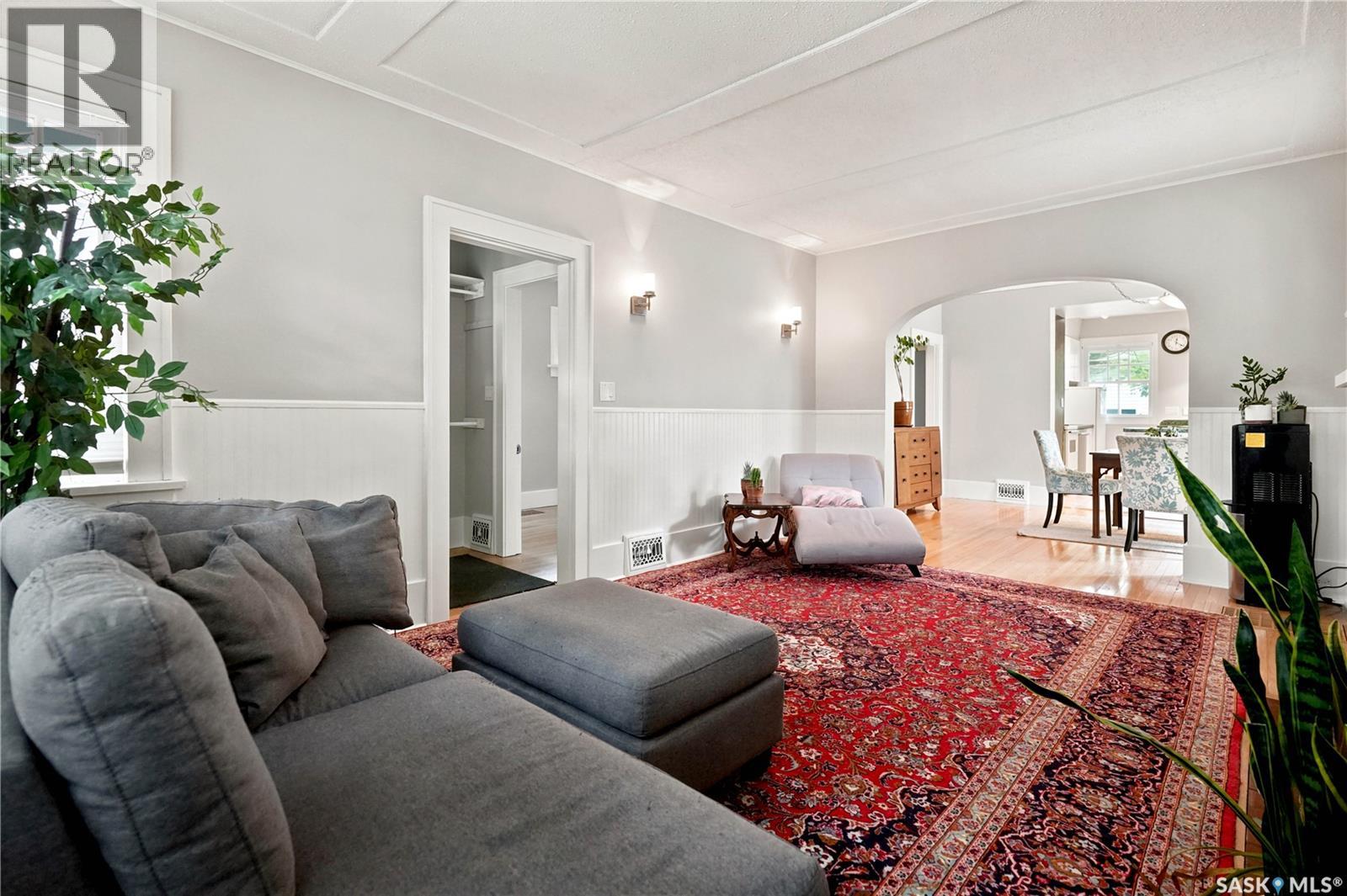 2221 Montague STREET — photo 8