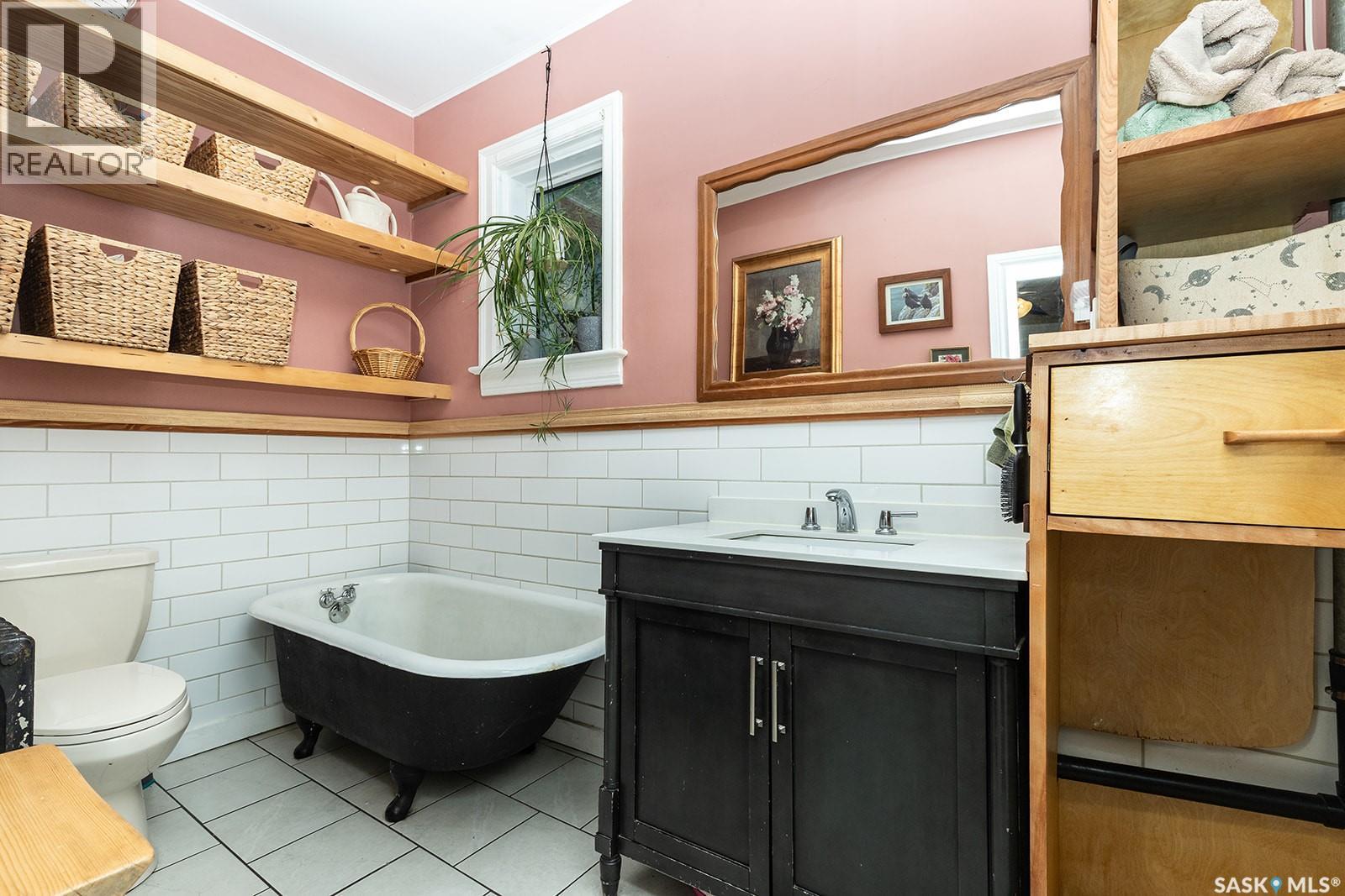 406 J AVENUE S — photo 23