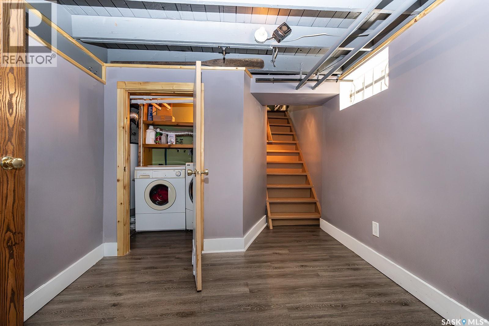 406 J AVENUE S — photo 29