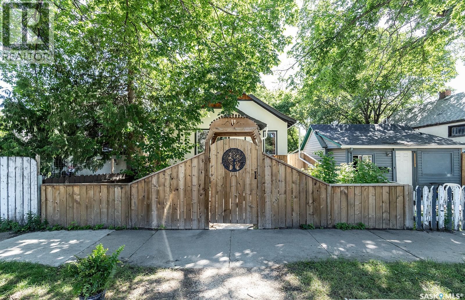 406 J AVENUE S - photo 3