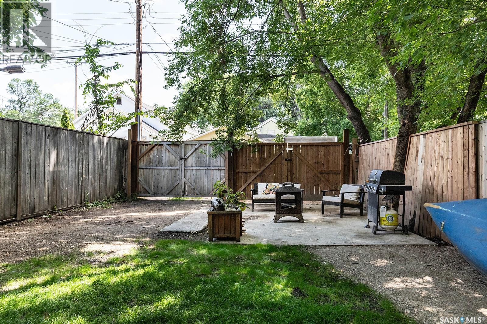 406 J AVENUE S — photo 41