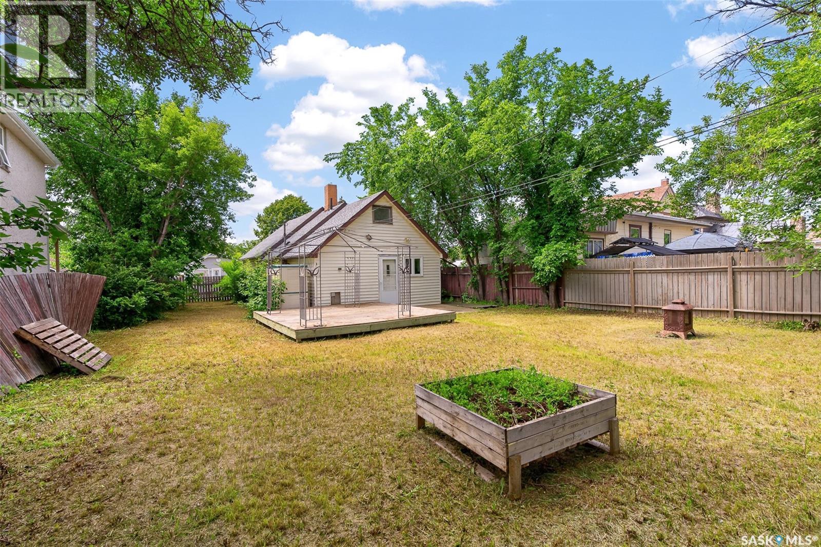 528 Ominica STREET E - 48