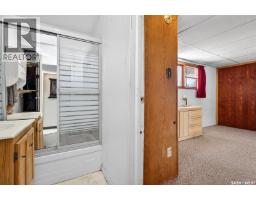 528 Ominica Street E, Moose Jaw, SK S6H0H3 Photo 13