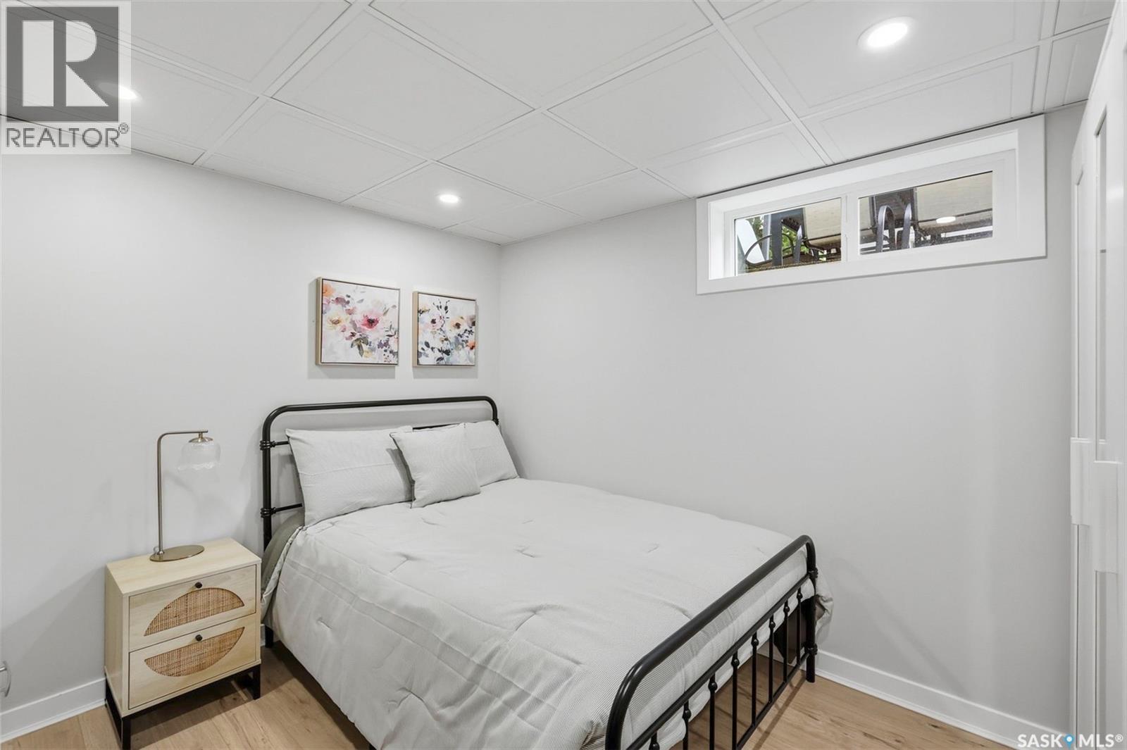 2221 Munroe AVENUE S — photo 31