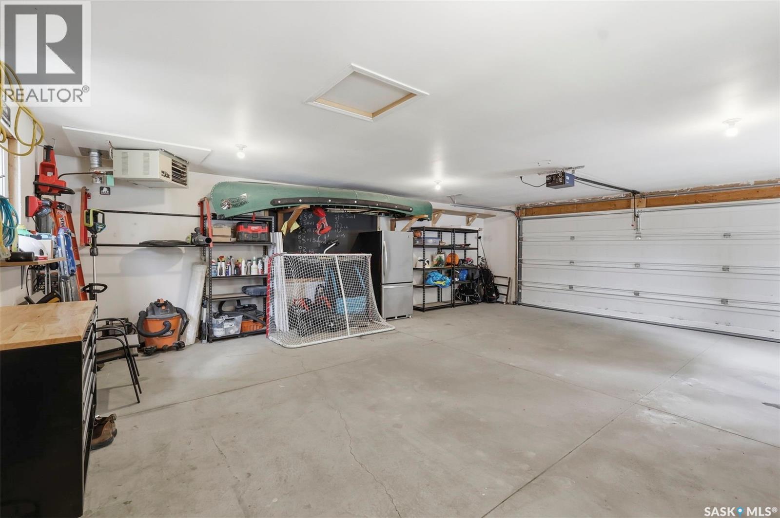 2221 Munroe AVENUE S — photo 41