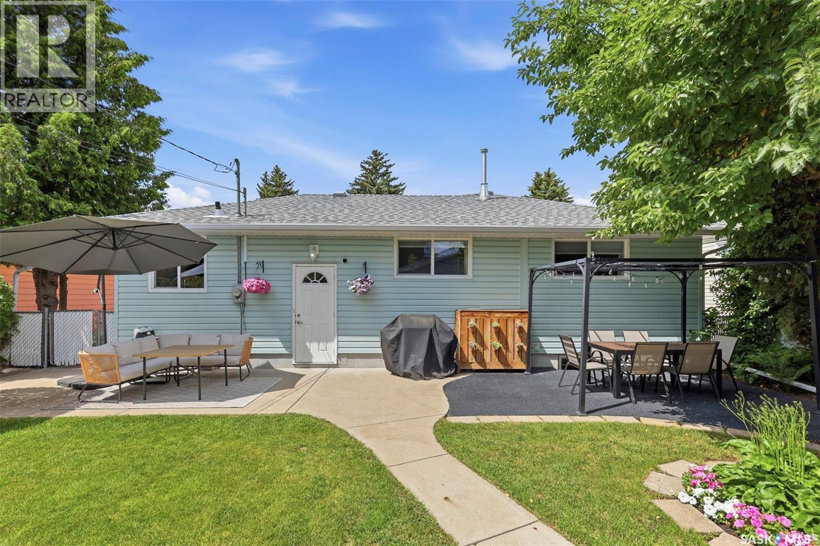 2221 Munroe AVENUE S — photo 43