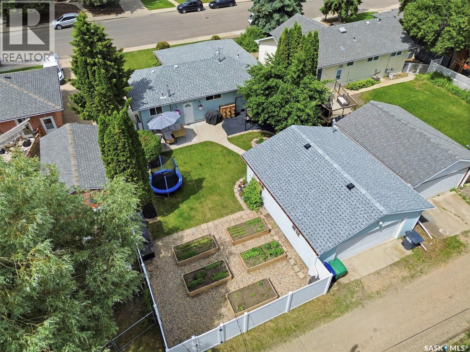 2221 Munroe AVENUE S — photo 47