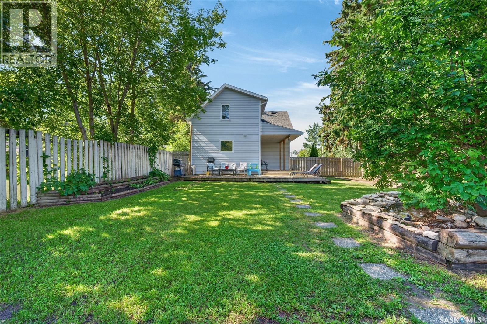 116 Stovel AVENUE W - 11