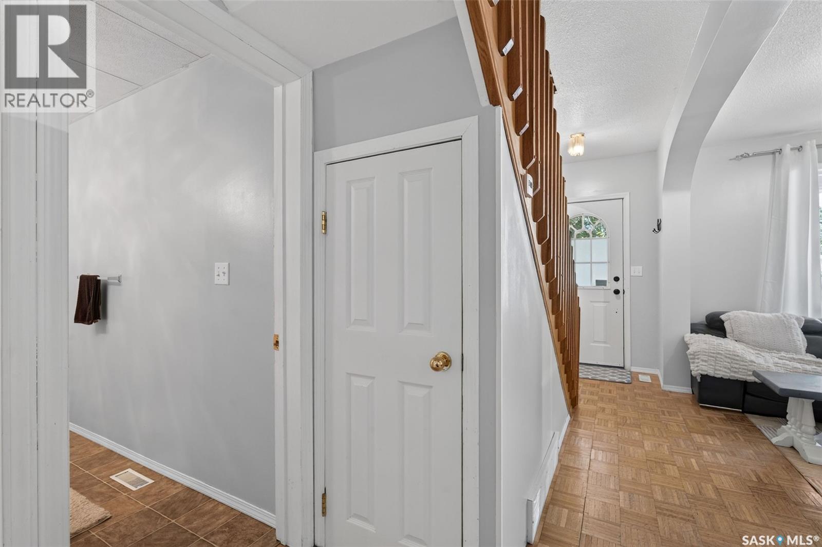 116 Stovel AVENUE W - 23