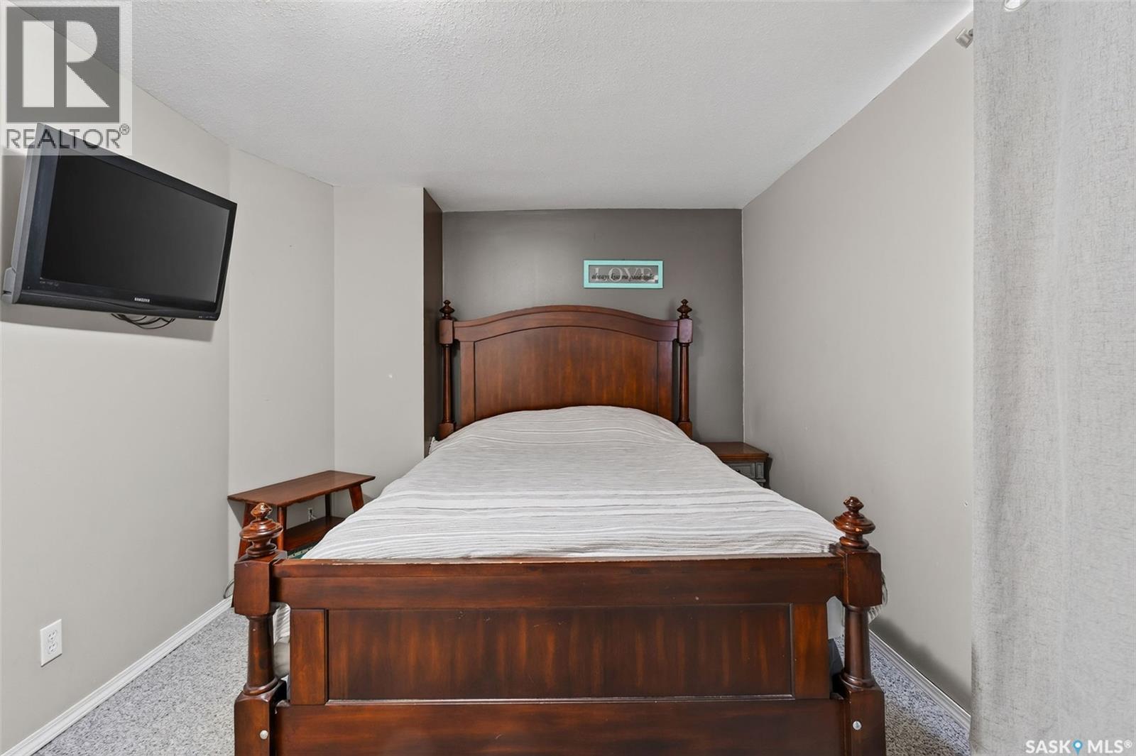116 Stovel AVENUE W - 32