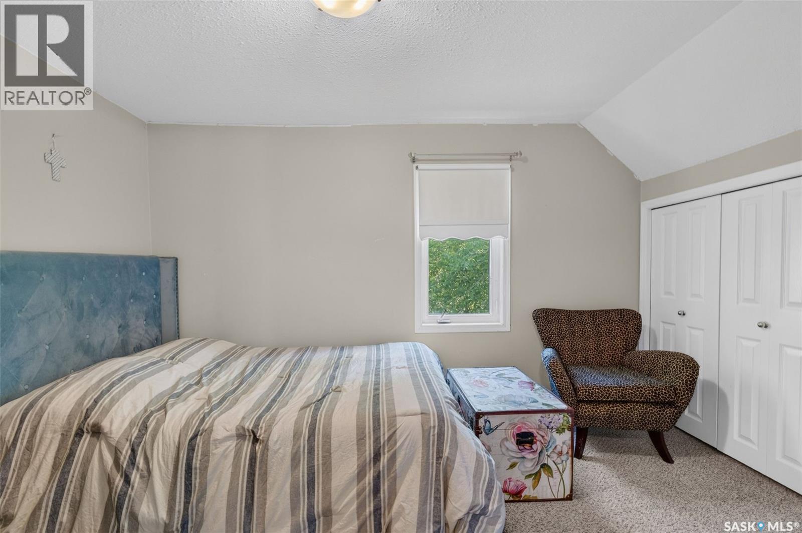116 Stovel AVENUE W - 34