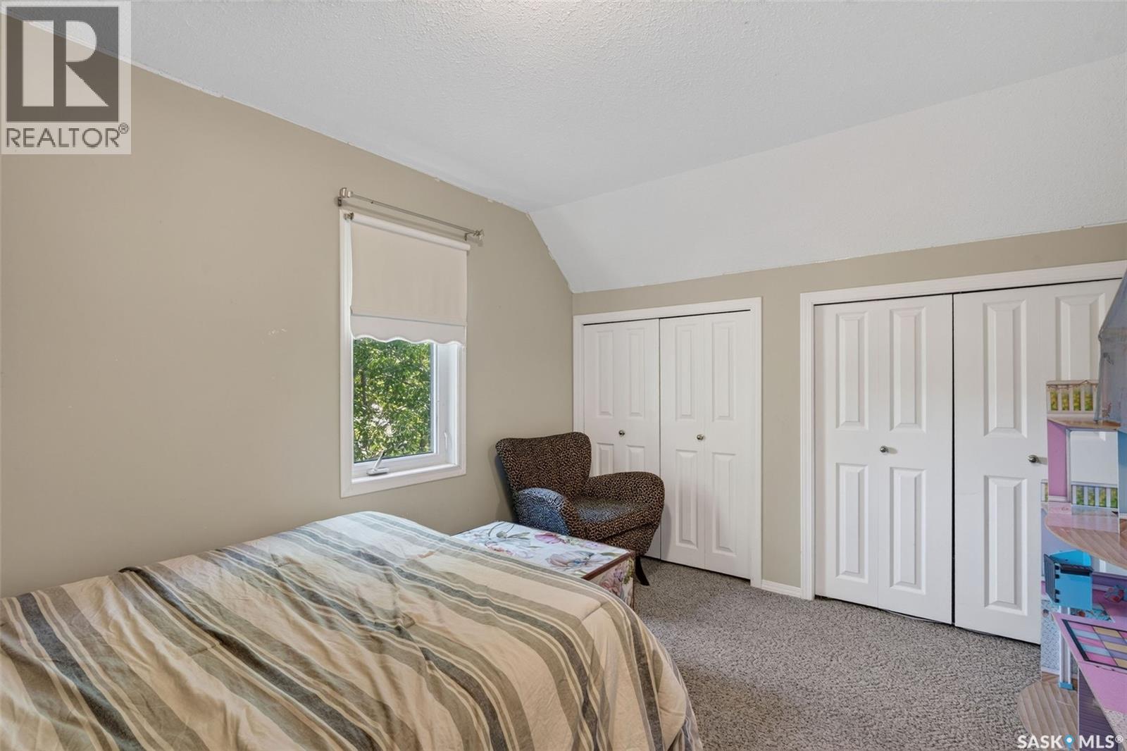 116 Stovel AVENUE W - 35