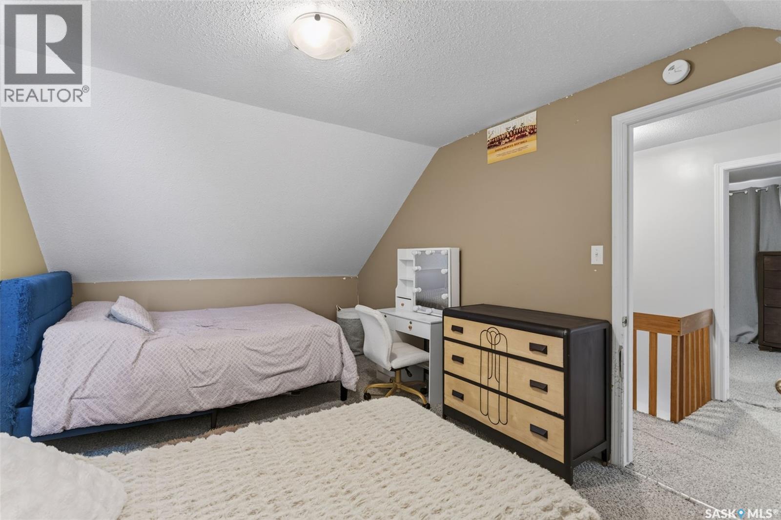 116 Stovel AVENUE W - 40