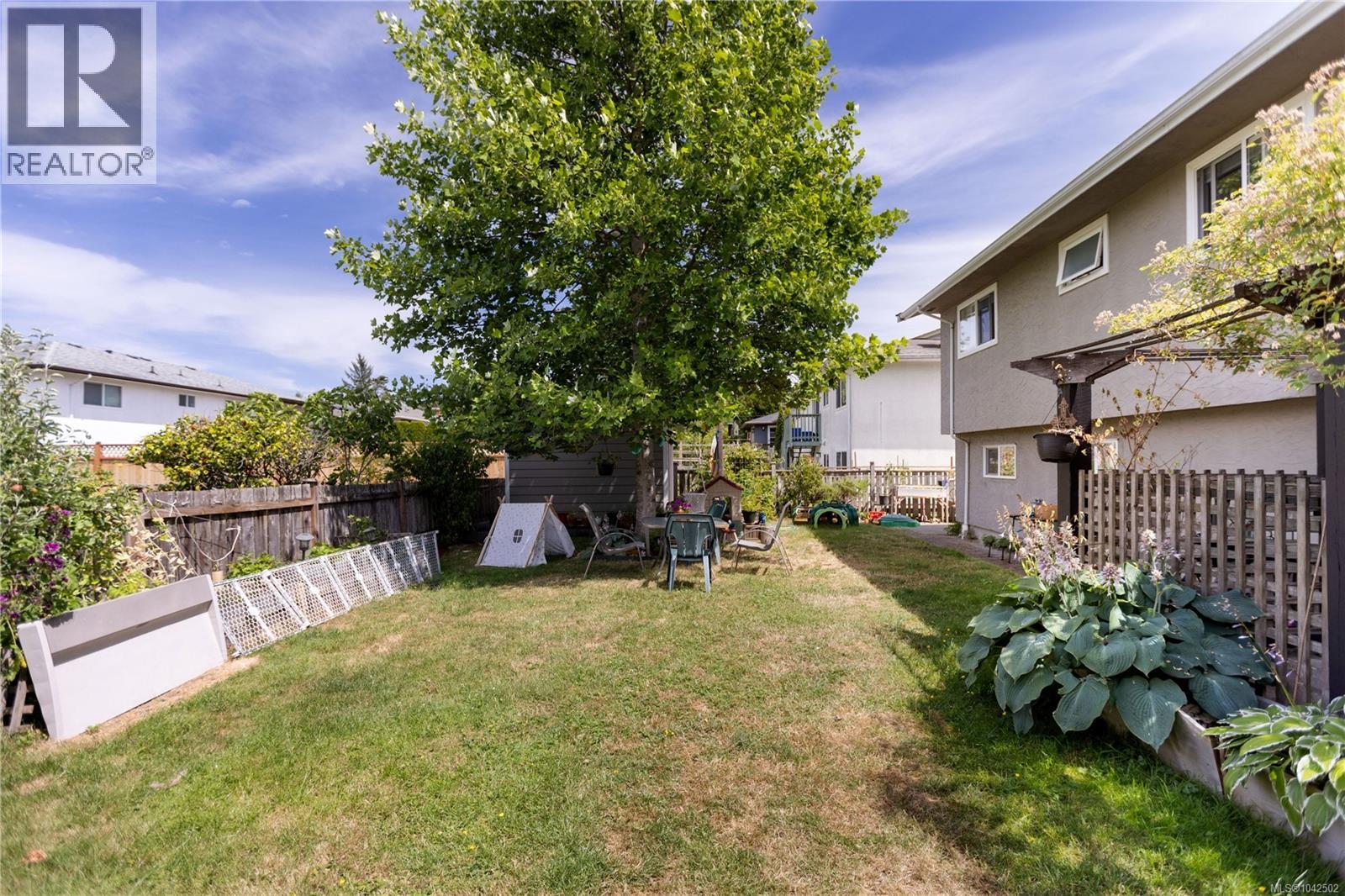  1730 Christmas Avenue, Saanich