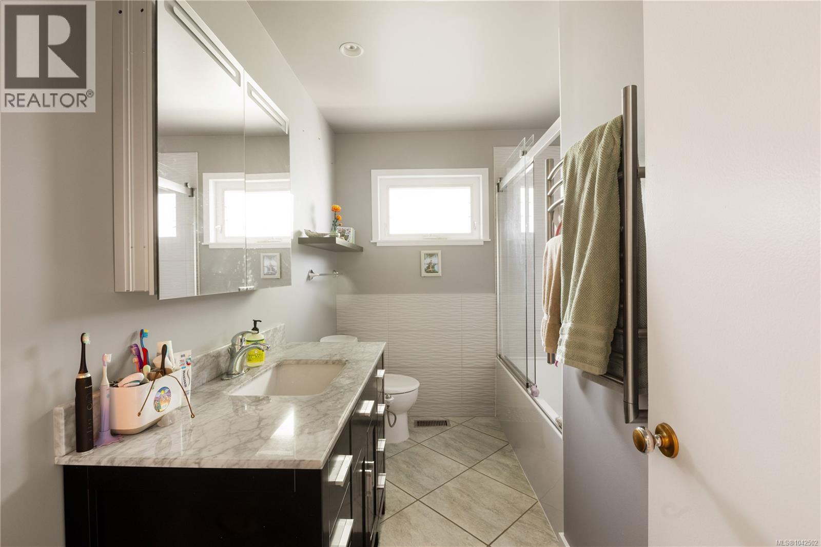  1730 Christmas Avenue, Saanich