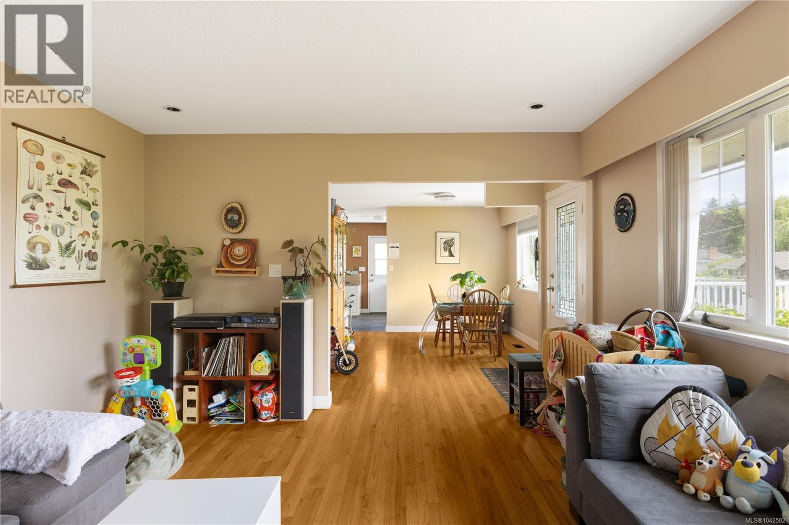  1730 Christmas Avenue, Saanich