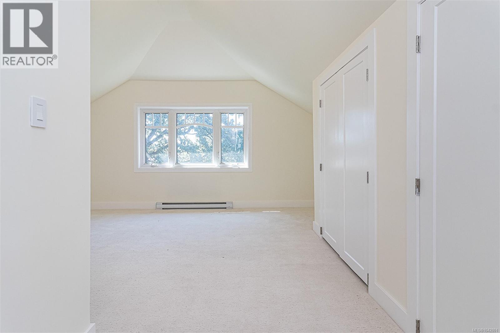  1276 Vista Heights, Victoria