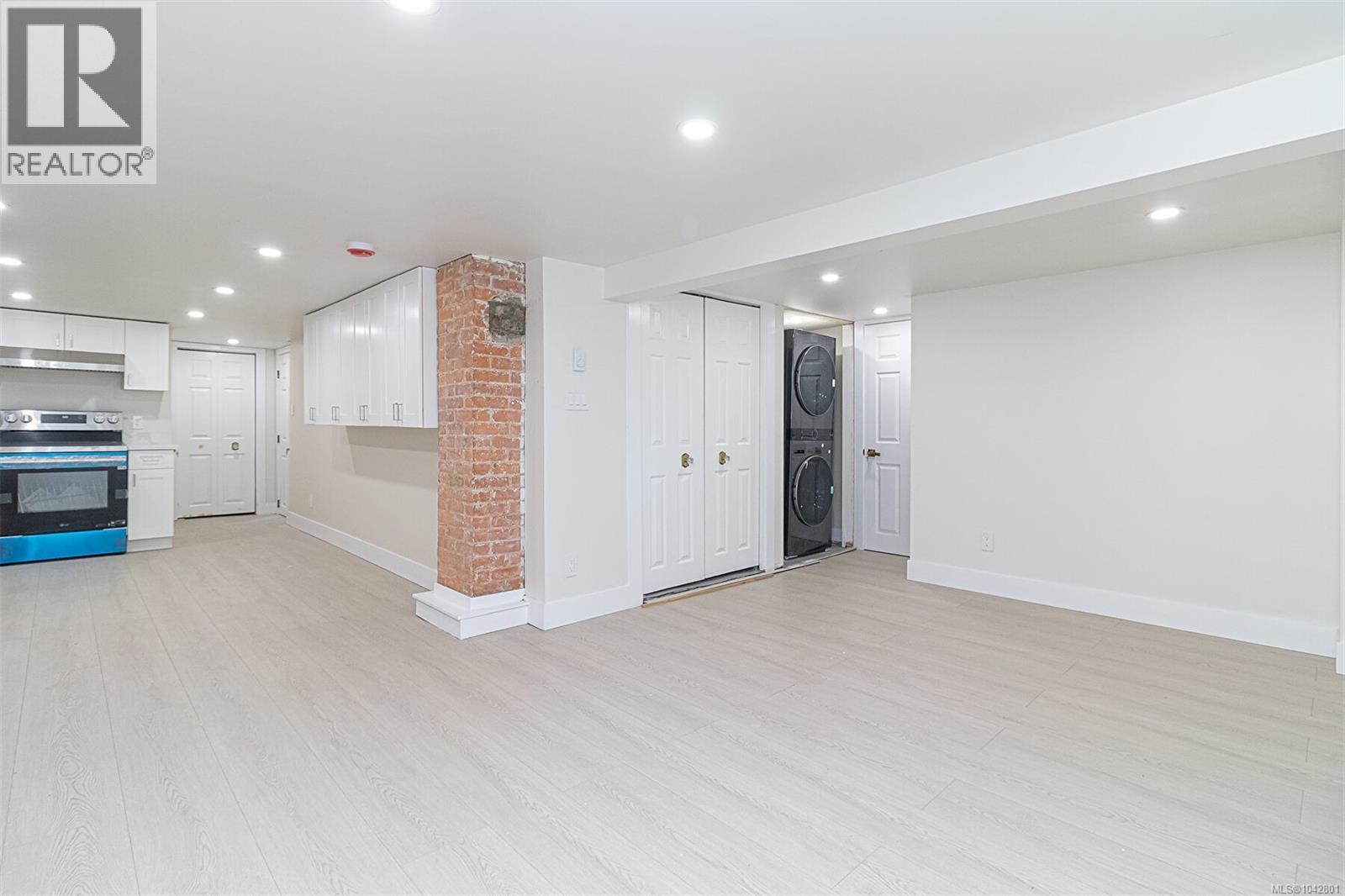  1276 Vista Heights, Victoria