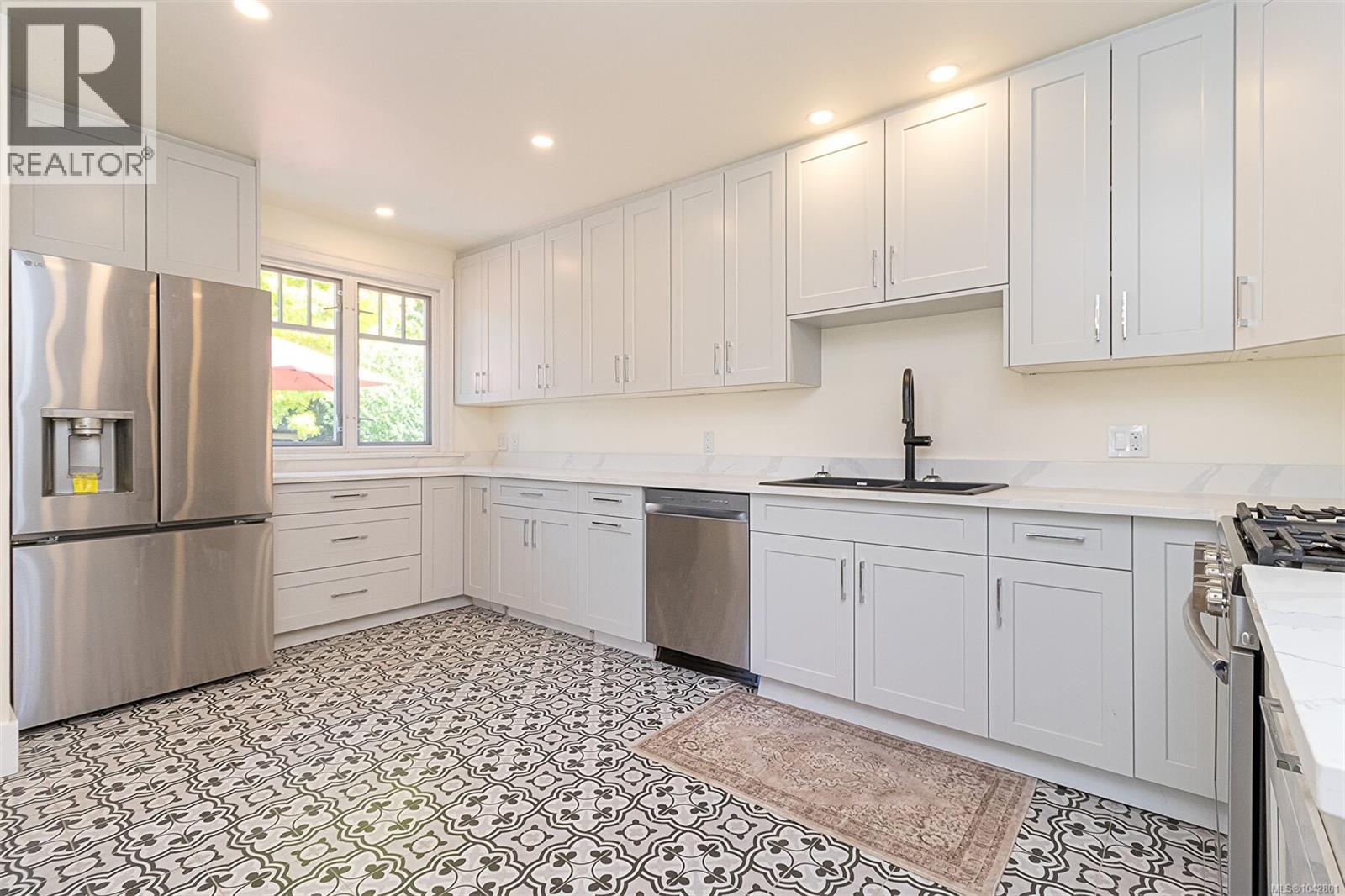  1276 Vista Heights, Victoria