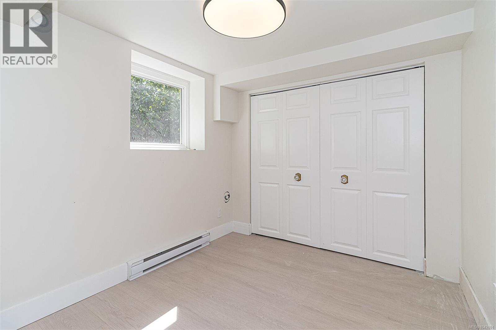  1276 Vista Heights, Victoria