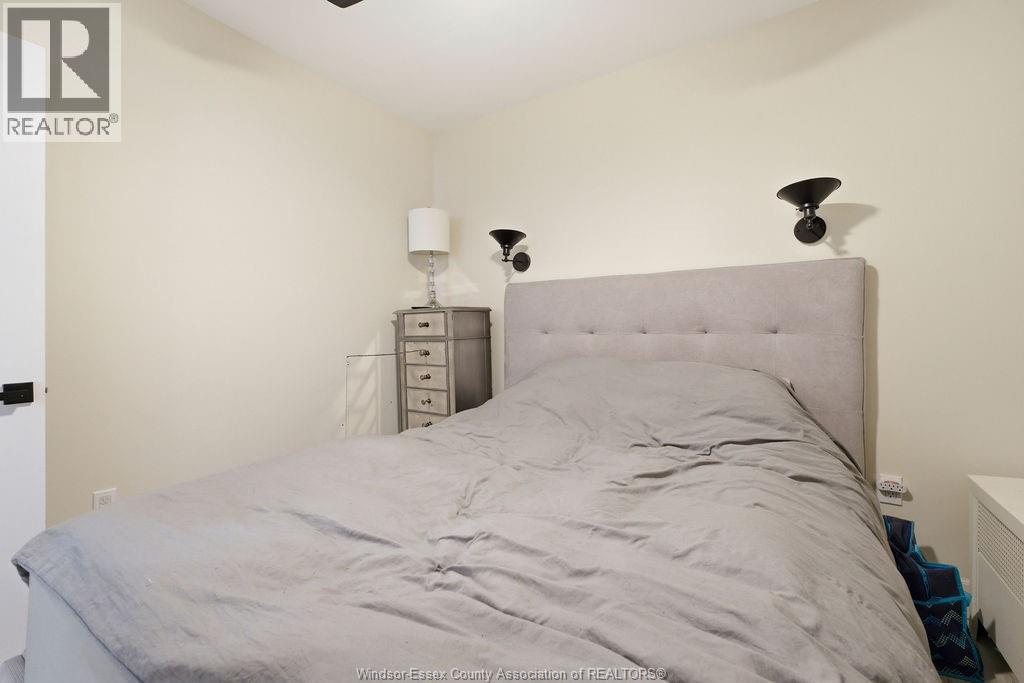 3635 PETER STREET - 15