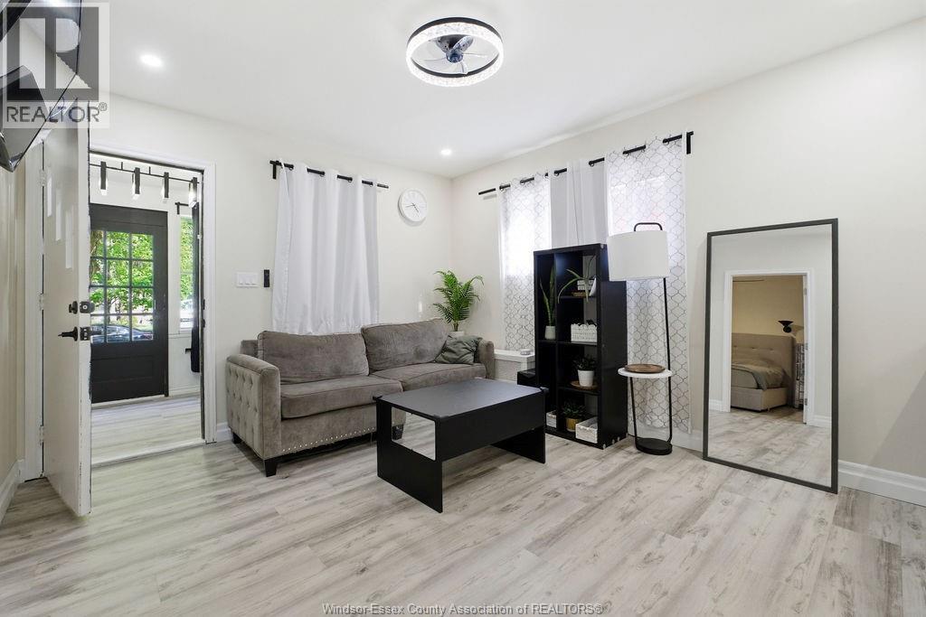 3635 PETER STREET - 8