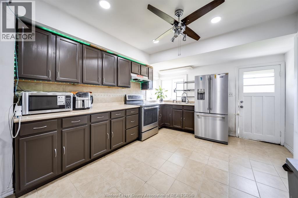 1170 PIERRE AVENUE - 14