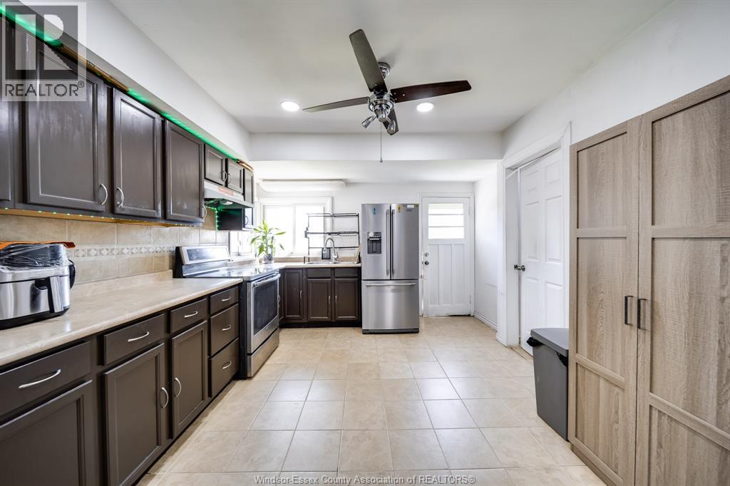 1170 PIERRE AVENUE - 15