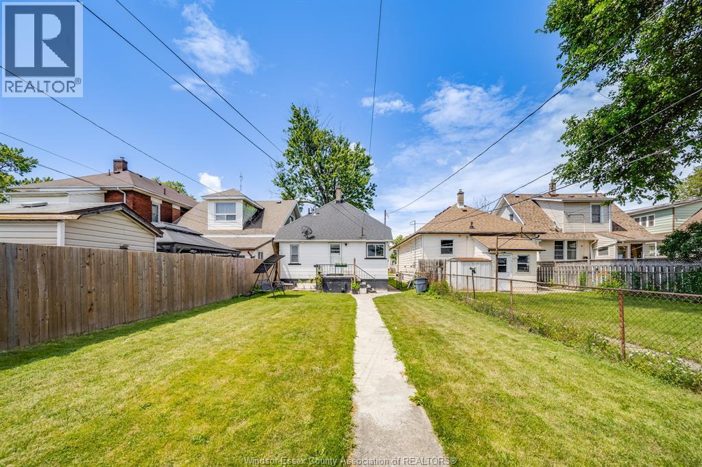 1170 PIERRE AVENUE - 28