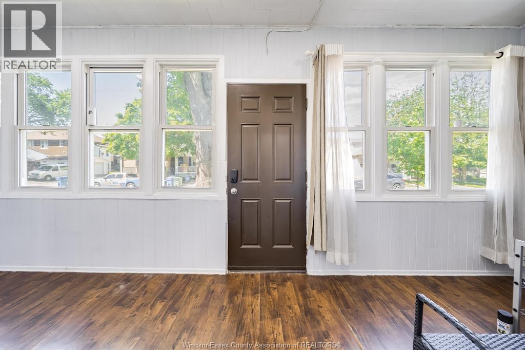 1170 PIERRE AVENUE - 3