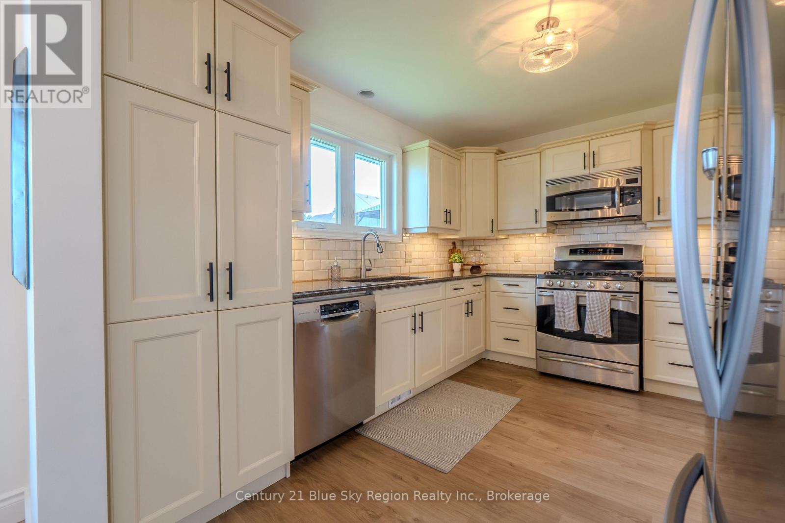 354 ELMWOOD AVENUE - 10