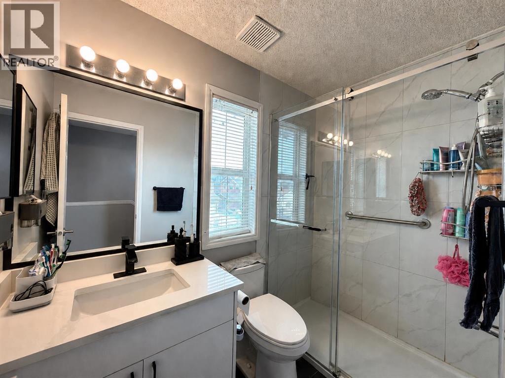 Upper Floor Bathroom