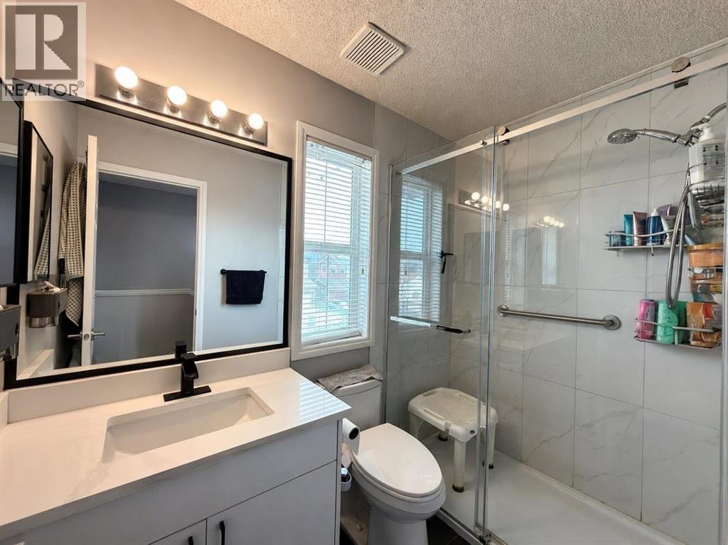 Upper Floor Bathroom