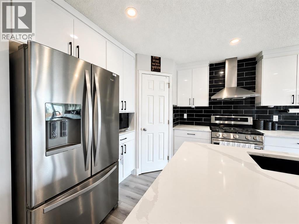 Main Floor Kitchen