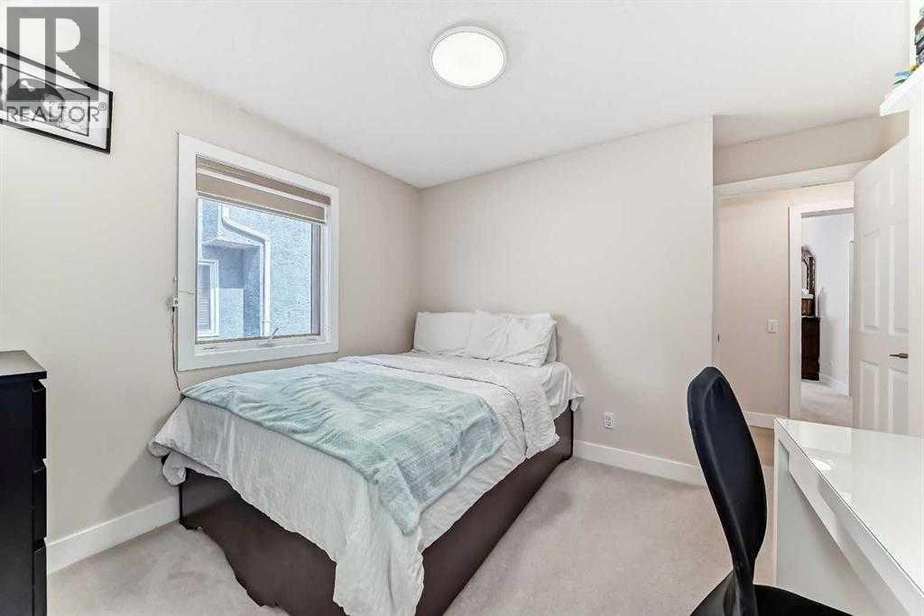 7165 California Boulevard NE - 12