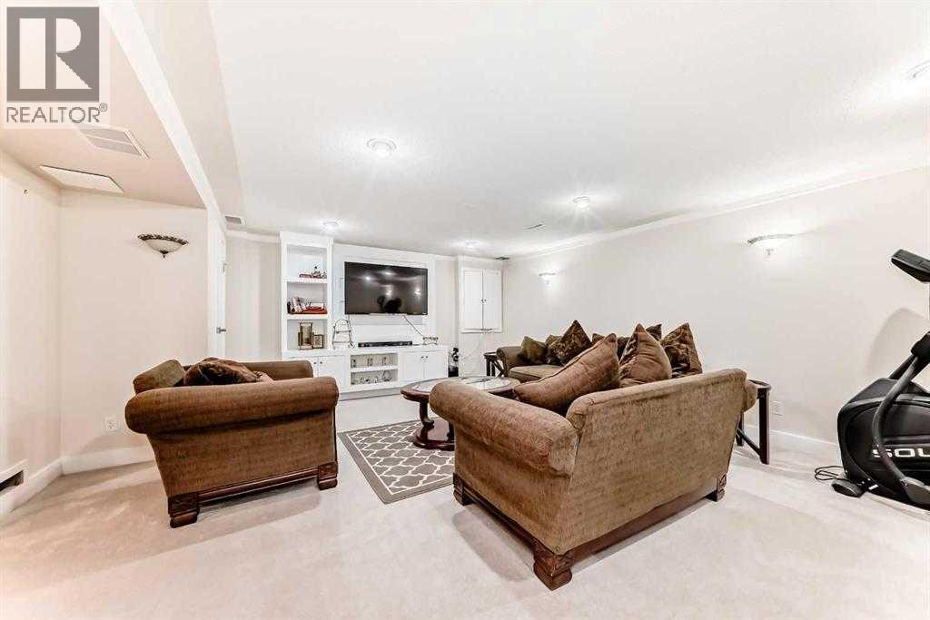 7165 California Boulevard NE - 18