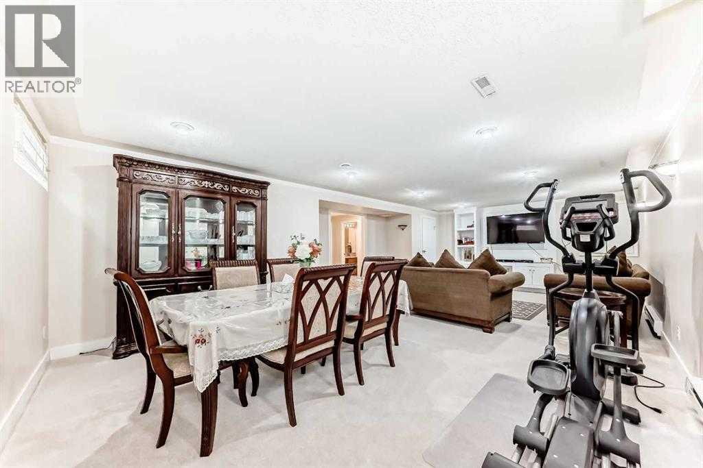 7165 California Boulevard NE - 20