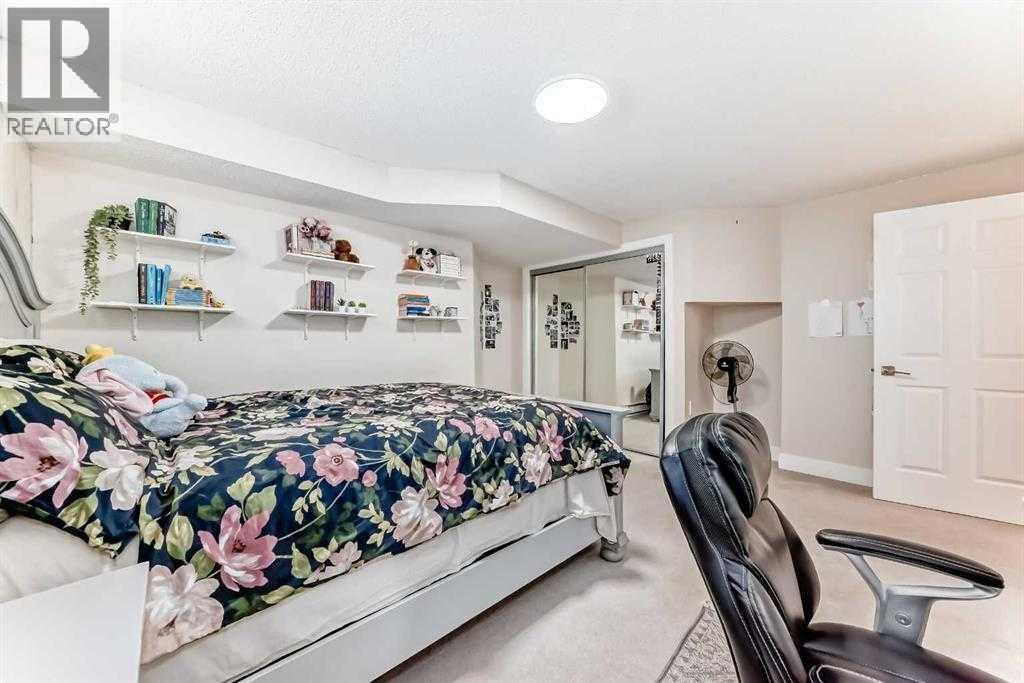 7165 California Boulevard NE - 22