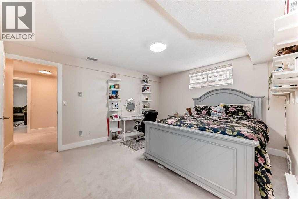 7165 California Boulevard NE - 23