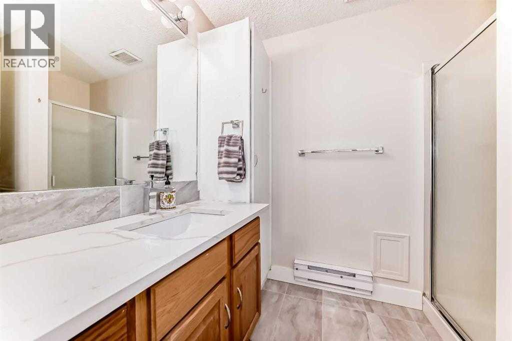7165 California Boulevard NE - 25