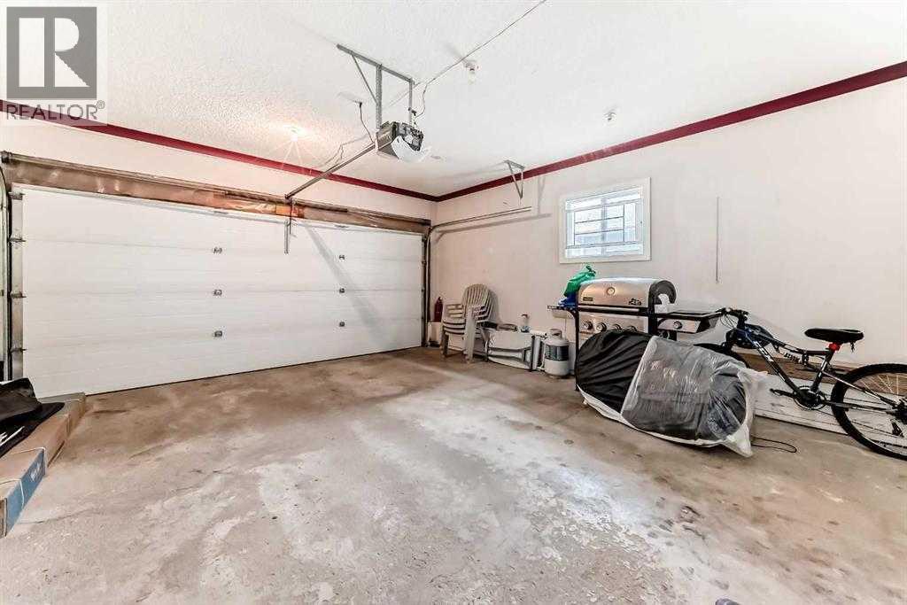 7165 California Boulevard NE - 30