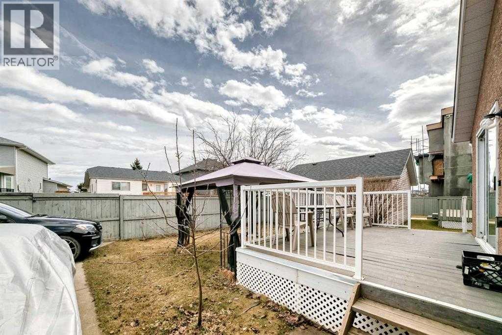 7165 California Boulevard NE - 32