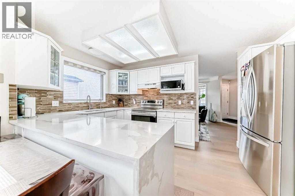 7165 California Boulevard NE - 37