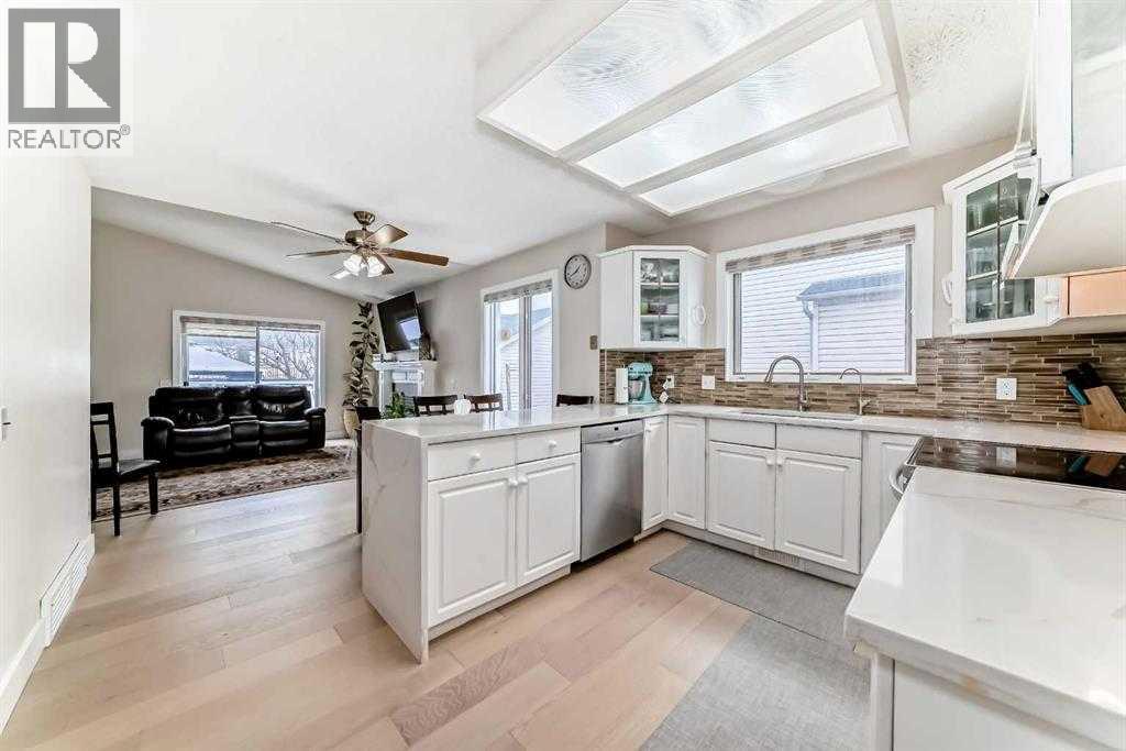 7165 California Boulevard NE - 38